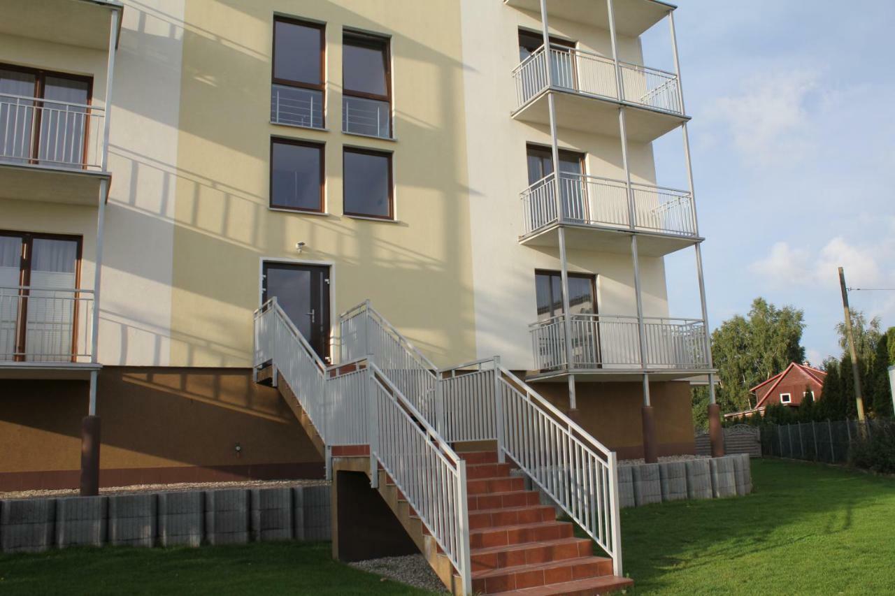 Apartament Kapitanski Bursztynowe Komnaty Darlowko Exteriör bild