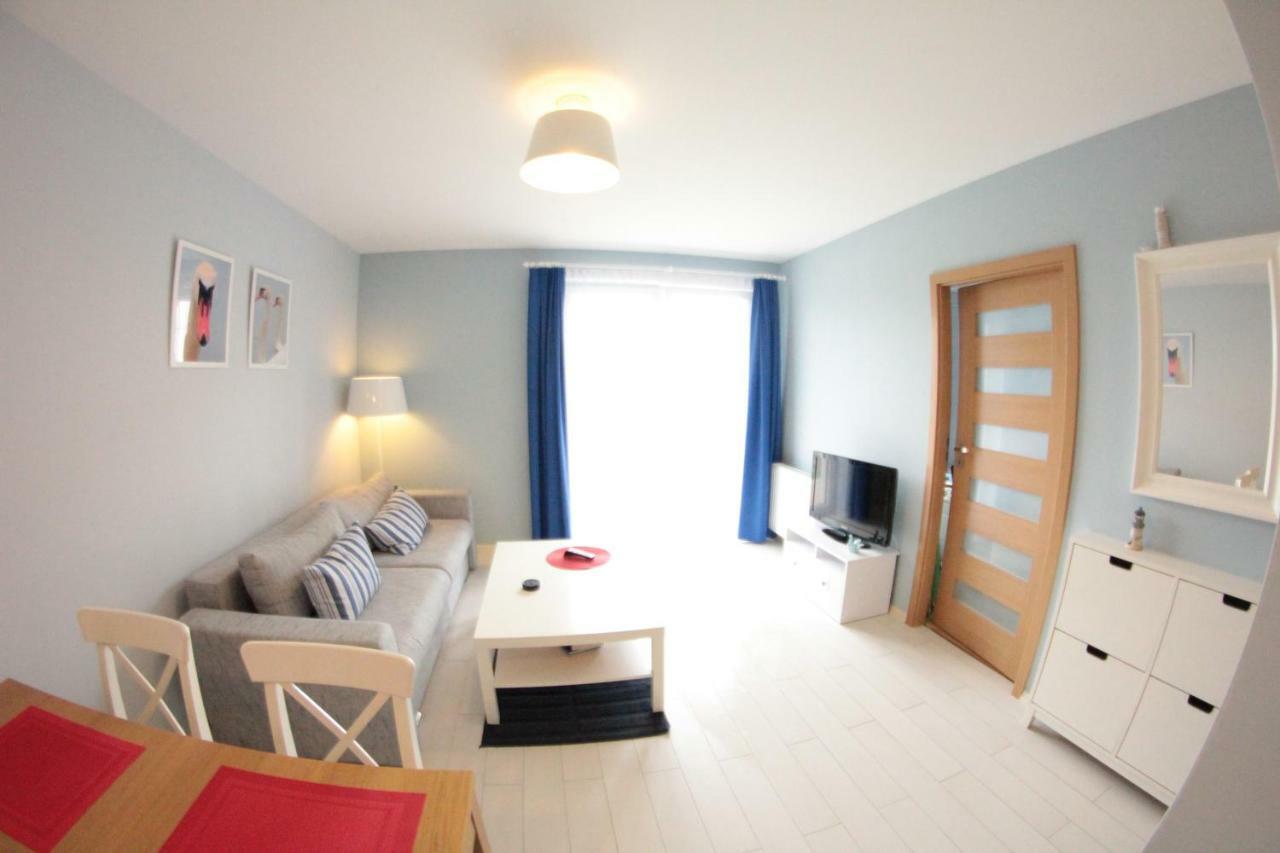 Apartament Kapitanski Bursztynowe Komnaty Darlowko Exteriör bild