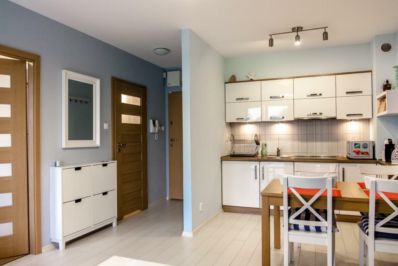 Apartament Kapitanski Bursztynowe Komnaty Darlowko Exteriör bild